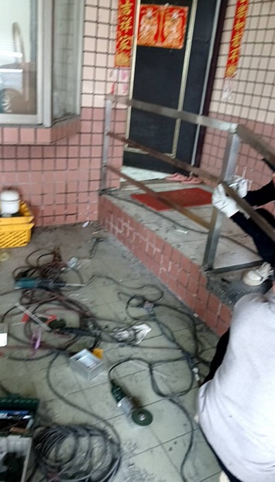 苗栗固定式斜坡道加不銹鋼扶手, 苗栗輪椅斜坡板, 苗栗護欄, 苗栗鐵工廠, 苗栗樓梯扶手, 苗栗鐵欄杆, 苗栗陽台欄杆, 苗栗樓梯欄杆, 苗栗欄杆扶手