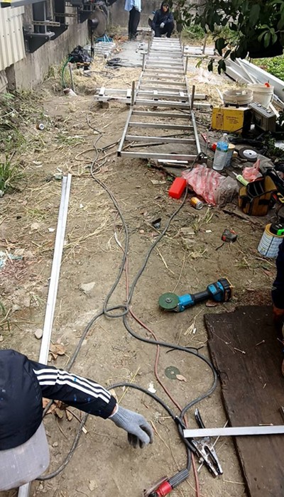 新竹爬梯工程, 新竹護籠爬梯, 新竹不銹鋼爬梯, 新竹頂樓爬梯, 新竹活動鐵梯製作, 新竹行走梯, 新竹工程梯, 新竹書櫃掛梯, 新竹鐵樓梯價格, 
                                新竹鐵梯訂製, 新竹活動式樓梯, 新竹收納式樓梯, 新竹鐵樓梯, 新竹鐵工廠, 新竹樓梯扶手, 新竹鐵欄杆, 新竹樓梯欄杆, 新竹欄杆扶手